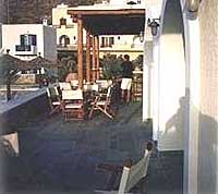 Petros Place, Ios